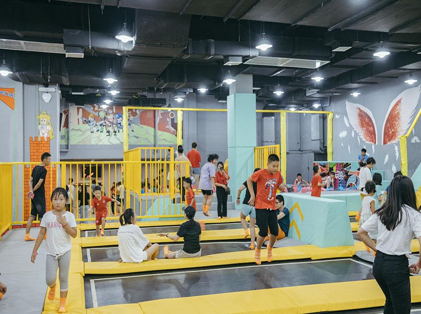 indoor playground trampoline